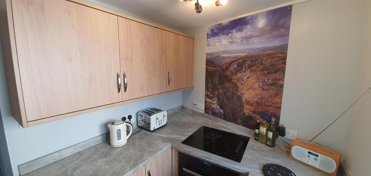 Cheddar Village Apartment Eksteriør bilde