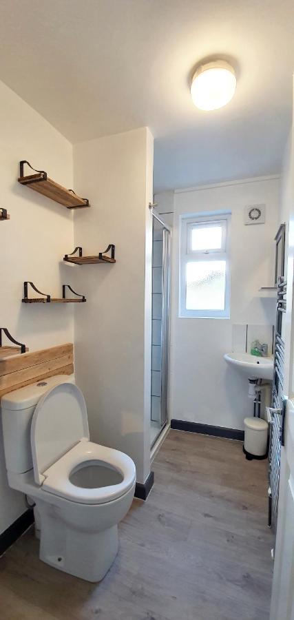 Cheddar Village Apartment Eksteriør bilde
